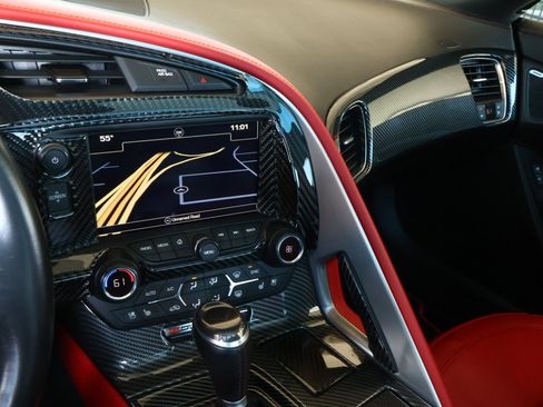 Used 2016 Chevrolet Corvette Z06 w/ 2LZ Preferred Equipment Group image 18