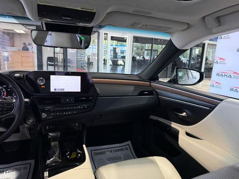 Used 2024 Lexus ES 350 w/ Premium Package FWD image 24