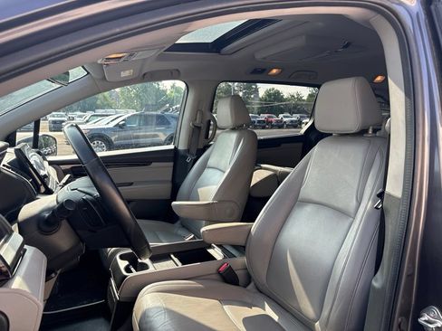 Used 2022 Honda Odyssey Touring image 4