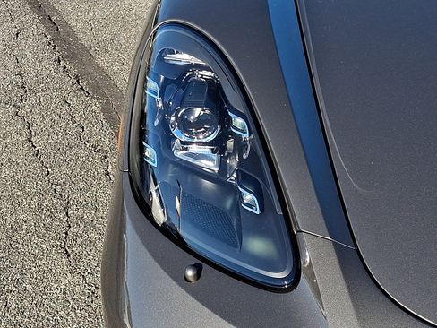 Used 2024 Porsche 718 Boxster image 9