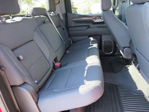 Used 2024 GMC Sierra 1500 Elevation image 29