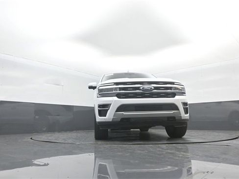 Certified 2023 Ford Expedition Limited image 26