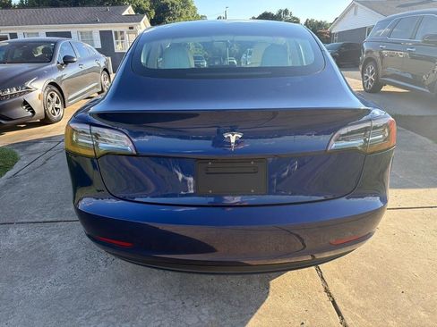 Used 2019 Tesla Model 3 Mid Range RWD image 10