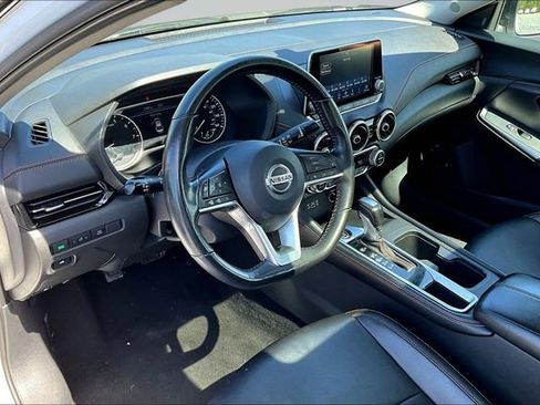 Used 2023 Nissan Sentra SR w/ SR Premium Package FWD image 16