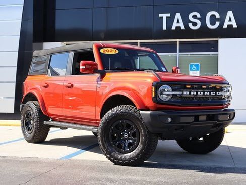 Used 2023 Ford Bronco Outer Banks image 1