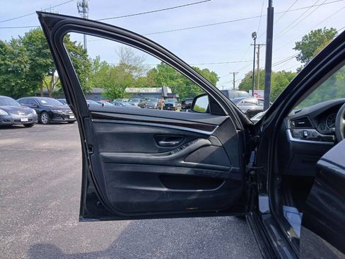 Used 2013 BMW 528i xDrive Sedan image 9