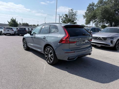Certified 2024 Volvo XC60 B5 Plus w/ Protection Package Premier AWD/4WD image 4