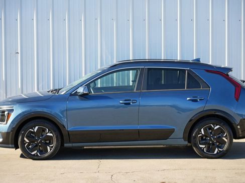 Used 2023 Kia Niro Wind w/ Wind Preserve Package image 45