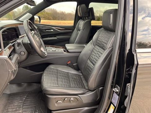 Used 2022 Cadillac Escalade ESV Premium Luxury Platinum image 24