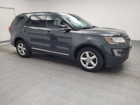 Used 2016 Ford Explorer XLT w/ Equipment Group 202A AWD/4WD image 11
