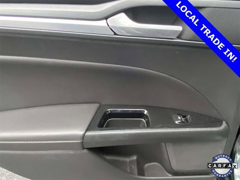 Used 2016 Ford Fusion Titanium image 11