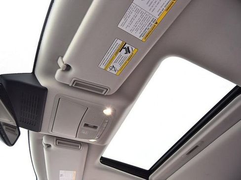 Used 2024 Nissan Armada SL w/ Captain's Chairs Package image 27