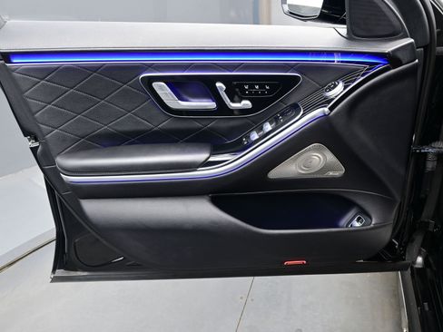 Used 2023 Mercedes-Benz S 580 S 580 image 9