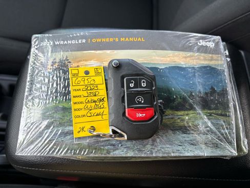 Used 2023 Jeep Wrangler Unlimited Sport image 33