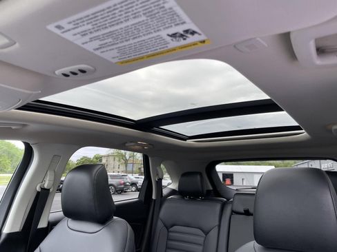 Certified 2022 Ford Edge SEL w/ Convenience Package AWD/4WD image 18