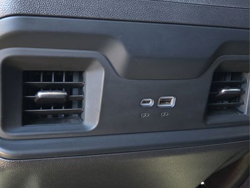 Used 2024 Chevrolet Silverado 1500 LT Trail Boss w/ Convenience Package II AWD/4WD image 16
