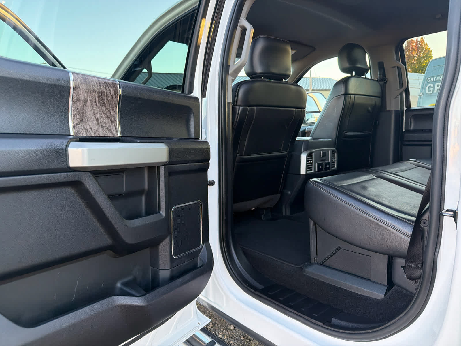 Used 2017 Ford F350 Lariat w/ Chrome Package AWD/4WD image 29