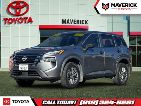 Used 2024 Nissan Rogue S image 1