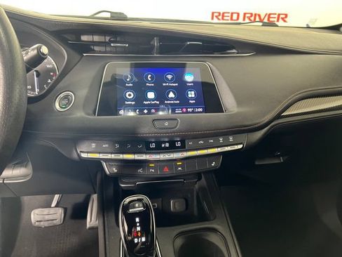 Used 2022 Cadillac XT4 Sport w/ Enhanced Visibility Package FWD image 18