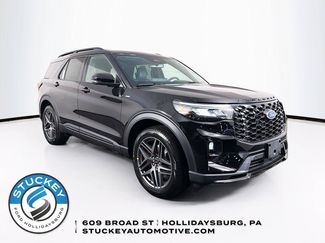 New 2026 Ford Explorer ST-Line w/ ST-Line Street Pack AWD/4WD video 1