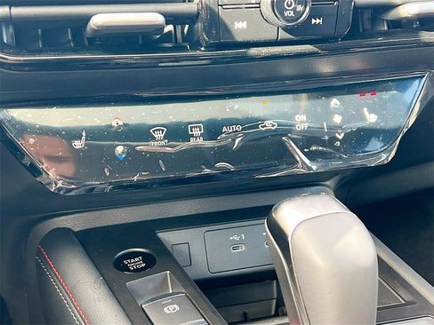 New 2026 Nissan Kicks SR image 15