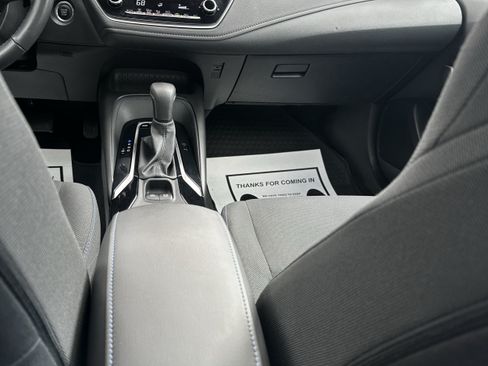 Used 2020 Toyota Corolla SE w/ SE Premium Package FWD image 13