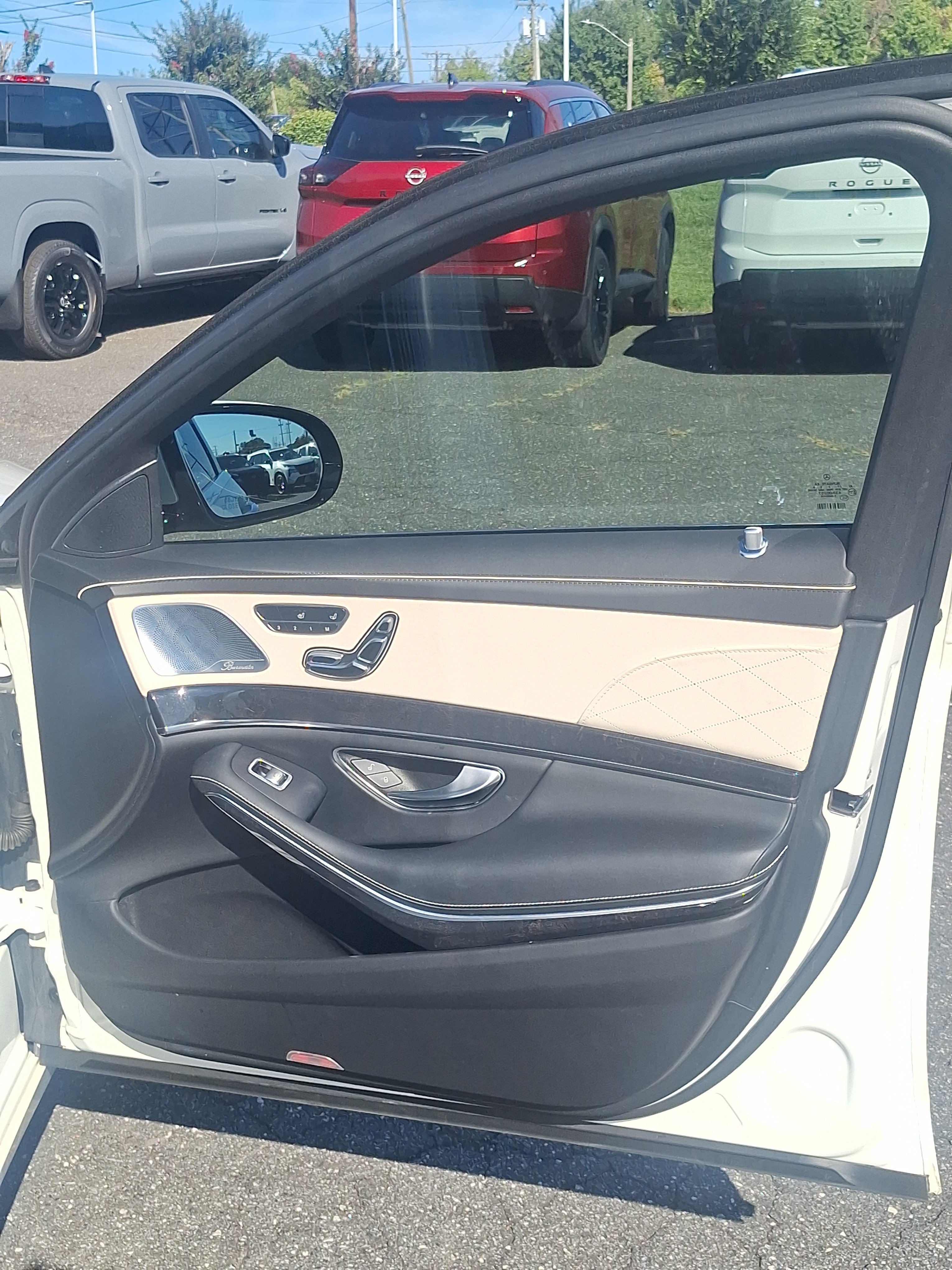 Used 2019 Mercedes-Benz S 560 4MATIC Sedan image 25