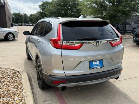 Used 2018 Honda CR-V Touring image 4