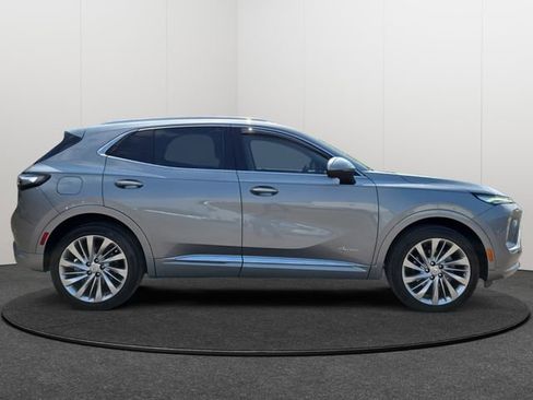 Used 2025 Buick Envision Avenir AWD/4WD image 9
