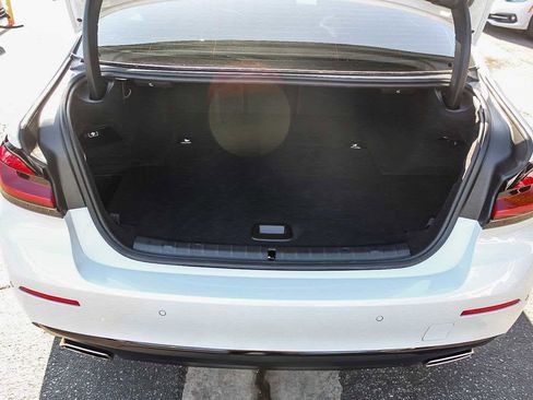 Certified 2023 BMW 530e w/ Premium Package image 25