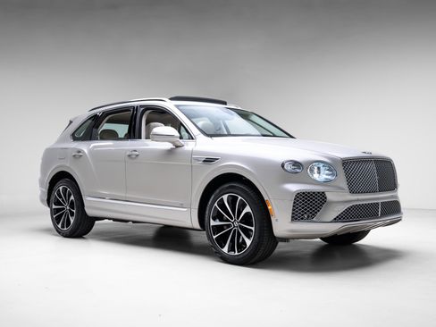 Used 2021 Bentley Bentayga image 9