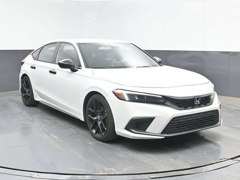 Used 2024 Honda Civic Sport image 2