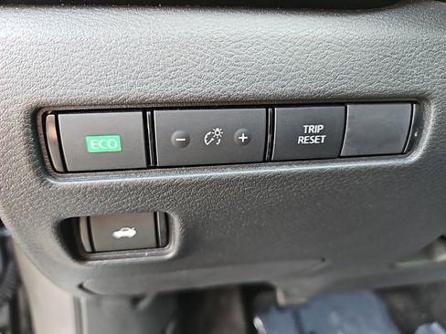 Used 2023 Nissan Sentra SR image 11