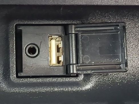 Used 2019 Toyota RAV4 XLE w/ Convenience Package image 28