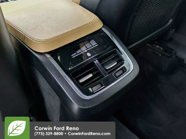 Used 2018 Volvo XC90 T6 Momentum w/ Momentum Plus Package AWD/4WD image 27