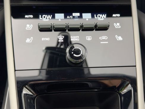 Certified 2026 Porsche Cayenne Coupe AWD/4WD image 18
