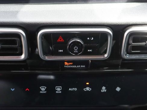 Used 2026 Nissan Sentra SV w/ Floor Mat Package FWD image 33