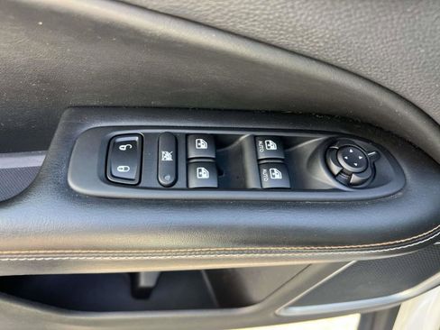 Certified 2018 Jeep Compass Latitude w/ Popular Equipment Group AWD/4WD image 16