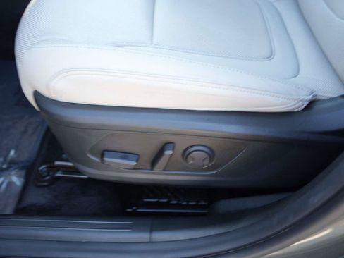 Used 2022 Hyundai Tucson SEL w/ Convenience + Premium Package AWD/4WD image 15