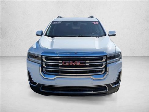 Used 2023 GMC Acadia SLT image 2
