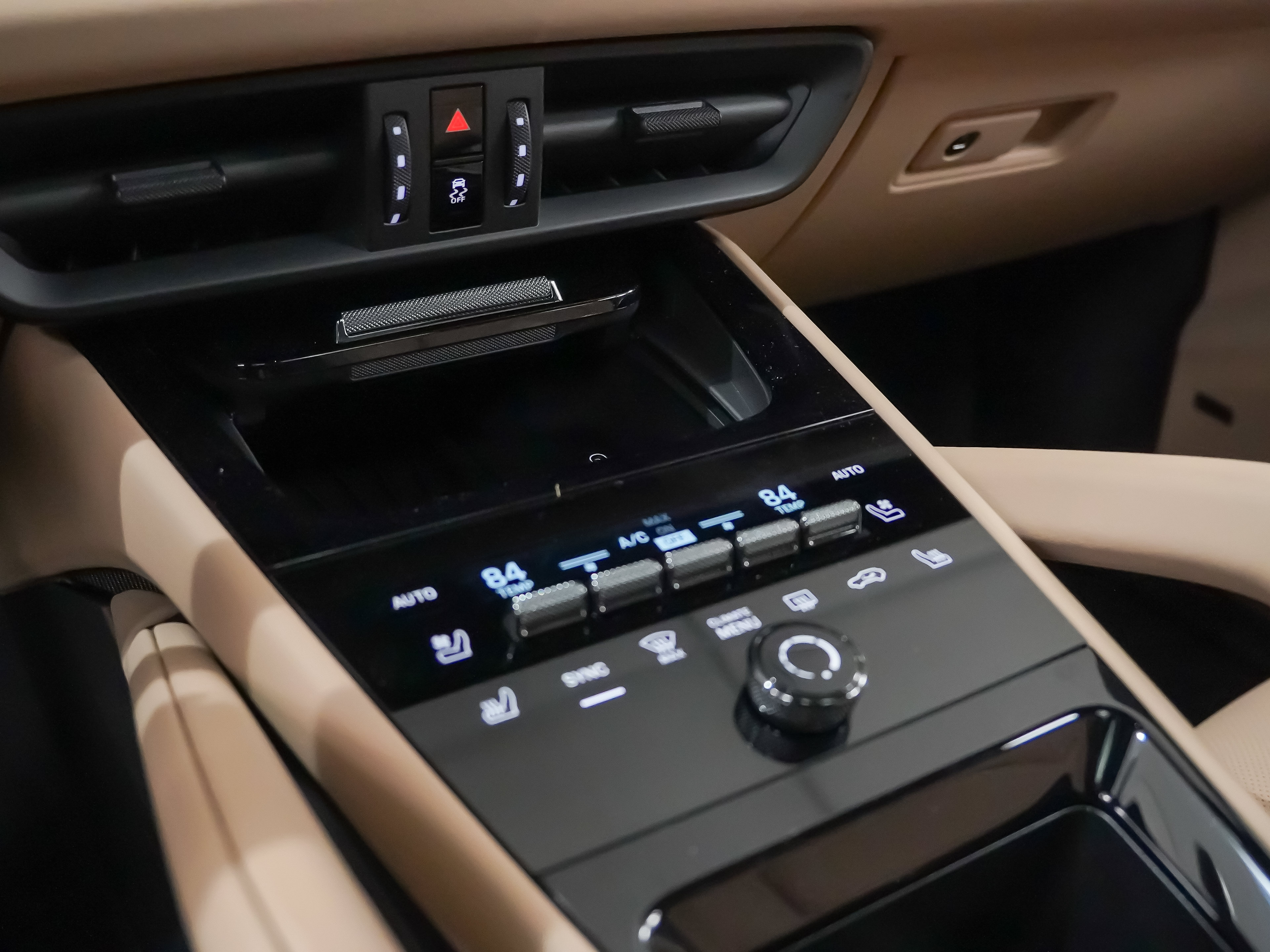 Certified 2026 Porsche Cayenne E-Hybrid Coupe AWD/4WD image 29