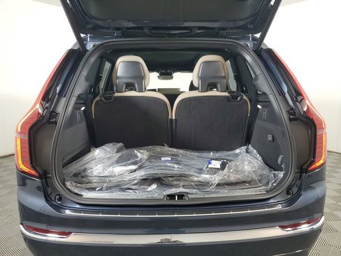 New 2026 Volvo XC90 T8 Ultra w/ Protection Package Premier AWD/4WD image 9