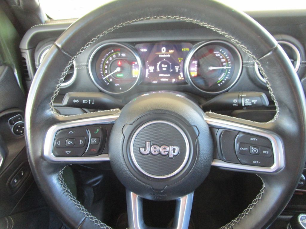 Used 2022 Jeep Wrangler Unlimited Sahara AWD/4WD image 32