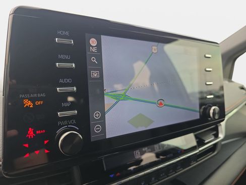 Used 2022 Toyota Sienna XSE image 22