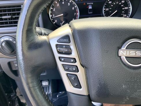 Used 2024 Nissan Titan SV w/ SV Convenience Package RWD image 21
