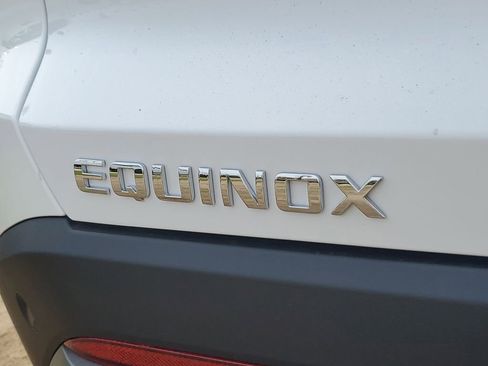 New 2026 Chevrolet Equinox LT w/ Convenience Package II FWD image 7