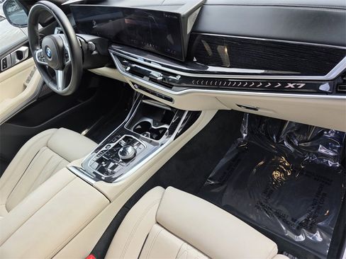 Certified 2024 BMW X7 xDrive40i w/ M Sport Package image 34