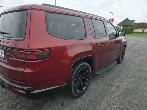 Used 2024 Jeep Wagoneer Series II w/ Convenience Group I image 9