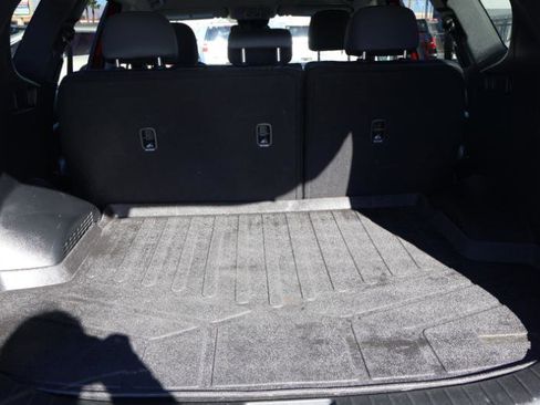 Used 2019 Hyundai Santa Fe SE image 13