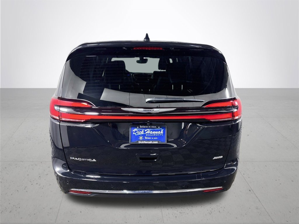 New 2026 Chrysler Pacifica Select AWD/4WD image 7